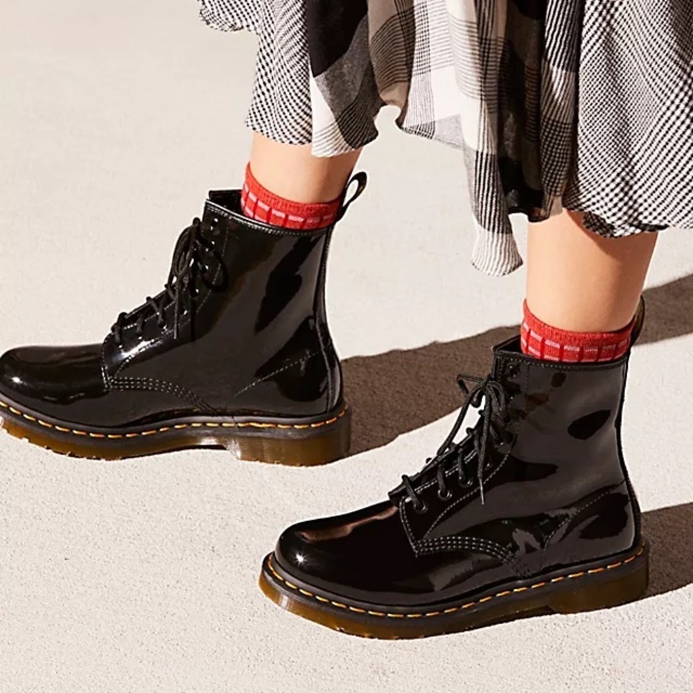 NWT DR MARTENS Patent Leather Boots!